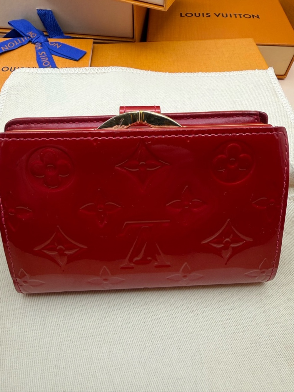 Louis Vuitton Red Vernis Monogram Patent Leather Wallet - Picture 2 of 12